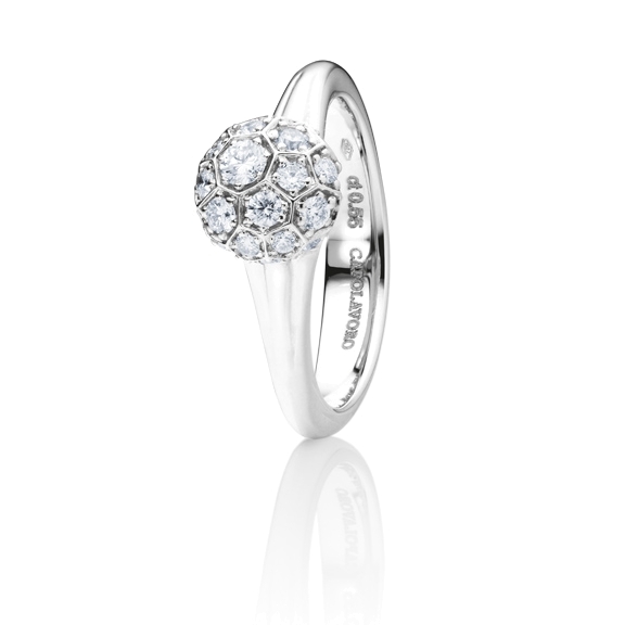 Ring "Fiore Magico" 750WG Carreaufassung, 22 Diamanten Brillant-Schliff 0.55ct TW/vs