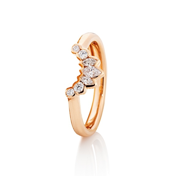 Ring "Jaquet" 750RG, 3 Diamanten Navette-Schliff 0.11ct TW/vs1, 4 Diamanten Brillant-Schliff 0.09ct TW/vs1