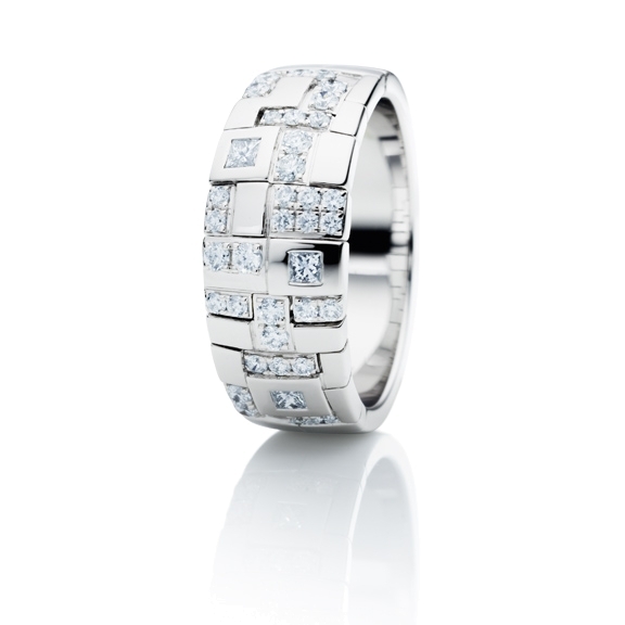 Ring "Palazzo" 750WG, 3 Diamanten Princess-Schliff 0.10ct TW/vs, 34 Diamanten Brillant-Schliff 0.42ct TW/vs