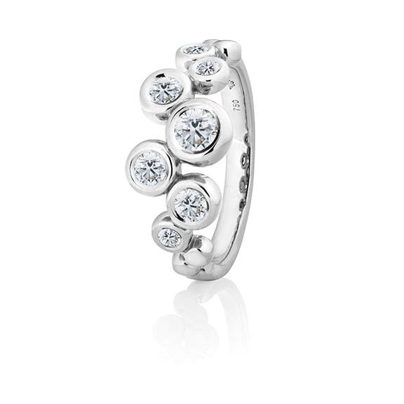 Ring "Prosecco" 750WG, 7 Diamanten Brillant-Schliff 0.70ct TW/vs