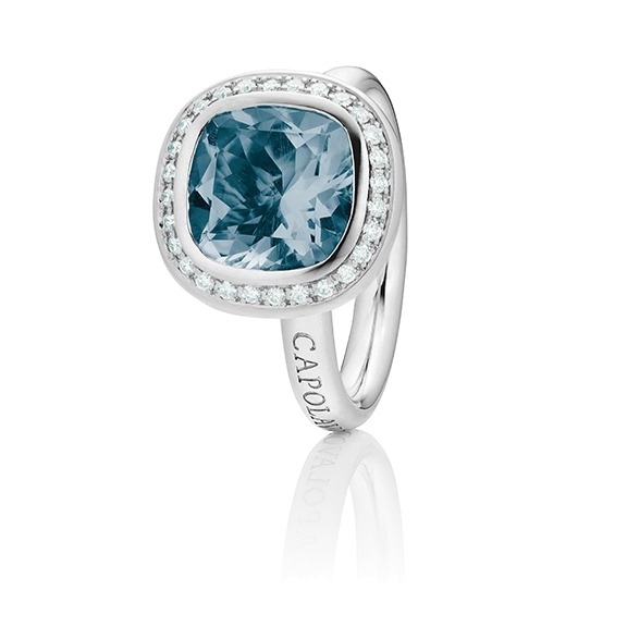 Ring "Twinkle Balloon" 750WG, Topas London blue facettiert Ø 10.0 x 10.0 mm ca. 5.30ct, 28 Diamanten Brillant-Schliff 0.17ct TW/vs1, 16 Saphir blau ca.0.70ct