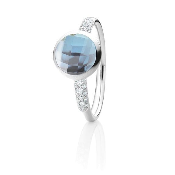 Ring "Velluto" 750WG, Topas sky blue Cabochon Ø 8.0 mm ca. 2.00ct, 30 Diamanten Brillant-Schliff 0.12ct TW/vs